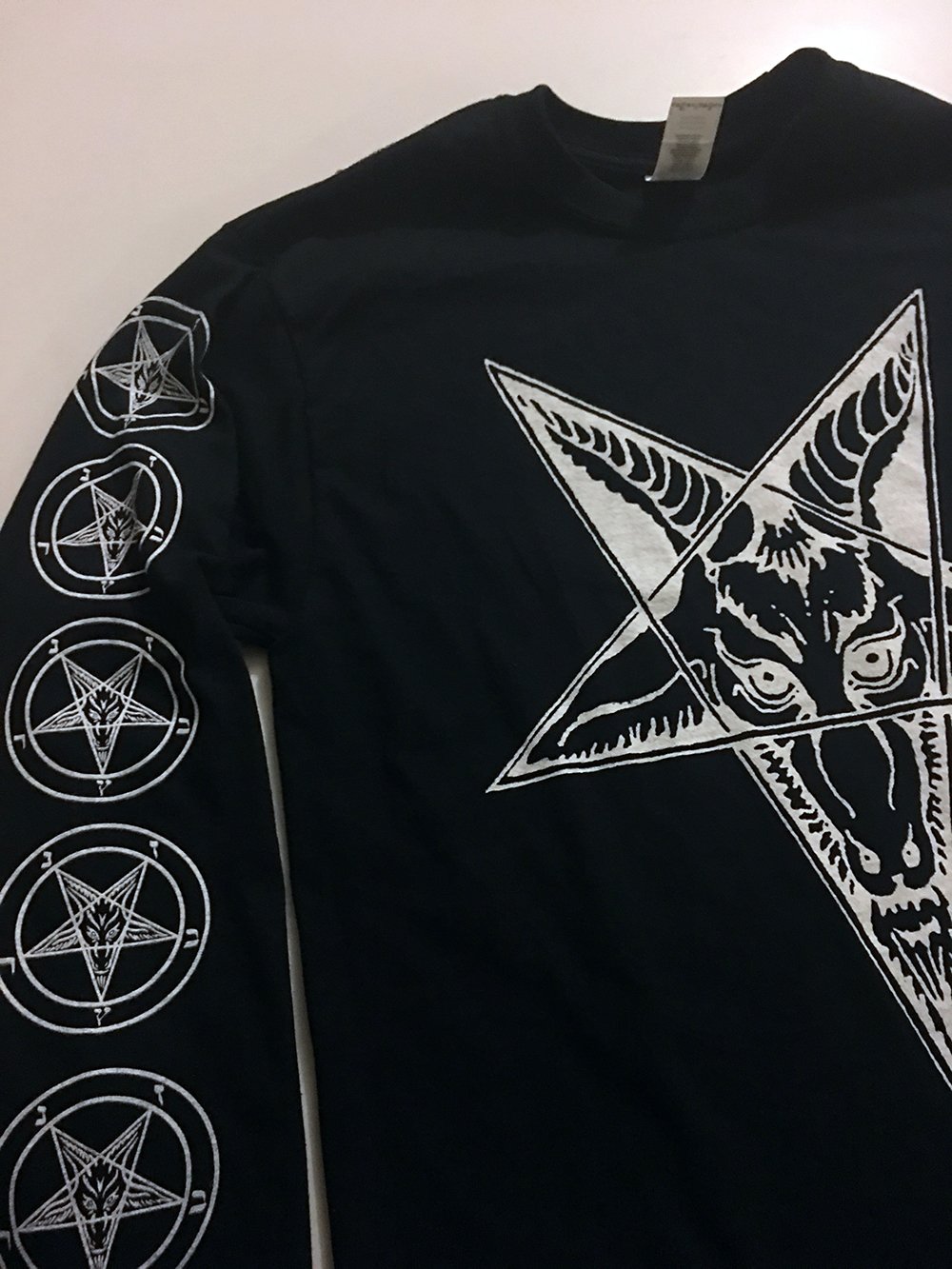 Baphomet Goat Head - Long Sleeve T-shirt with Pentagram Sleeve Print